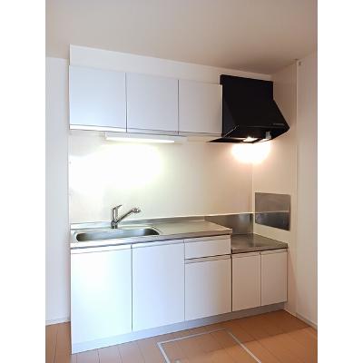 プリムローズ　Ｂ 103【管理NO：1-018489602-01030】 ★家具家電は申し込み後に搬入しますの物件画像