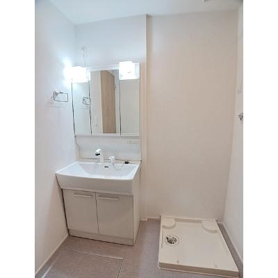 ユングフラウ　オオタ 103【管理NO：1-028775801-01030】 ★家具家電は申し込み後に搬入します★ ★2026年11月上旬入居可能★の物件画像