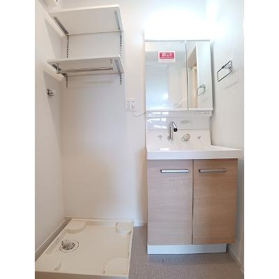 パンル 203【管理NO：1-028619901-02030】 ★家具家電は申し込み後に搬入しますの物件画像