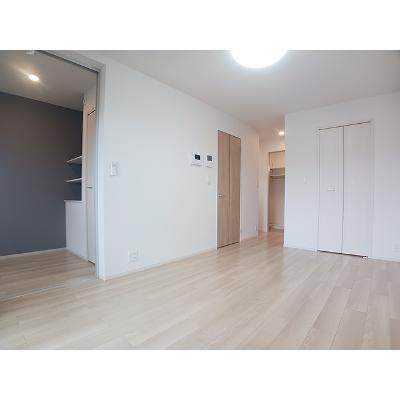 パンル 202【管理NO：1-028619901-02020】 ★家具家電は申し込み後に搬入しますの物件画像