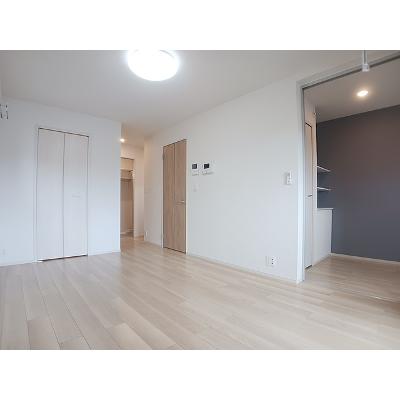 パンル 201【管理NO：1-028619901-02010】 ★家具家電は申し込み後に搬入しますの物件画像