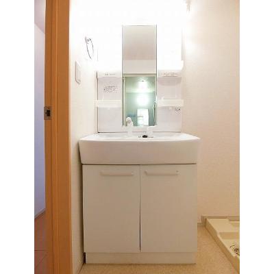 アズールⅠ 203【管理NO：1-017781301-02030】 ★家具家電は申し込み後に搬入します 2026年07月中旬入居可能の物件画像