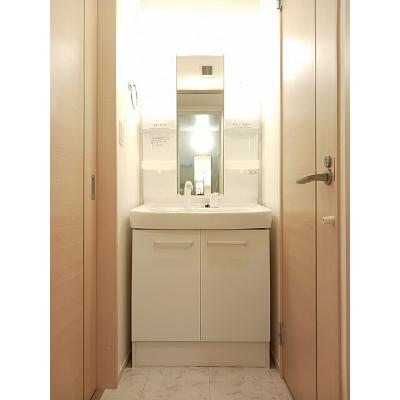 シュトラーゼＢ 104【管理NO：1-016978702-01040】 ★家具家電は申し込み後に搬入しますの物件画像