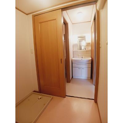 ローレル 101【管理NO：1-013331401-01010】 ★家具家電は申し込み後に搬入しますの物件画像