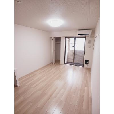 アベリア 102【管理NO：1-026728701-01020】 ★家具家電は申し込み後に搬入しますの物件画像