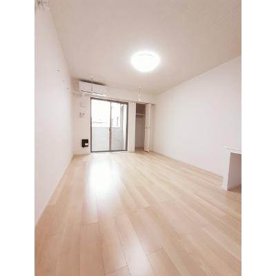 アベリア 101【管理NO：1-026728701-01010】 ★家具家電は申し込み後に搬入しますの物件画像