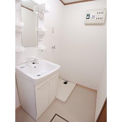 ヴァン・デールＡ 103【管理NO：1-007772901-01030】 ★家具家電は申し込み後に搬入しますの物件画像