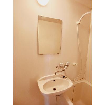 ヒロパレス 202【管理NO：1-003773001-02020】 ★家具家電は申し込み後に搬入します★の物件画像