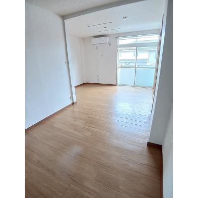 パークシルク 202【管理NO：1-003383001-02020】 ★家具家電は申し込み後に搬入します★の物件画像