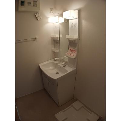 セレノ 102【管理NO：1-017347301-01020】 ★家具家電は申し込み後に搬入します★の物件画像