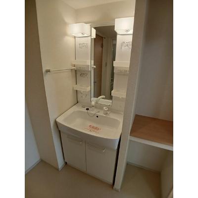 ホワイト・パレスⅡ 101【管理NO：1-017336401-01010】 ★家具家電は申し込み後に搬入しますの物件画像
