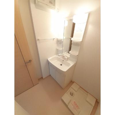 グランデ　フィオーレ 102【管理NO：1-016472001-01020】 ★家具家電は申し込み後に搬入します 2026年07月上旬入居可能の物件画像