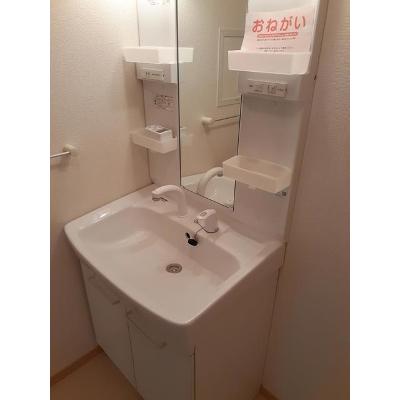 リュブミラーカⅡＡ 201【管理NO：1-016146401-02010】 ★家具家電は申し込み後に搬入します 2026年07月中旬入居可能の物件画像