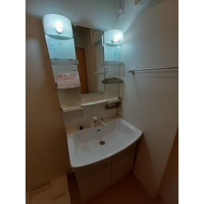 グレイス・コッティ 102【管理NO：1-019322701-01020】 ★家具家電は申し込み後に搬入しますの物件画像