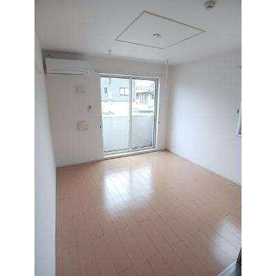 シエナ 101【管理NO：1-018790801-01010】 ★家具家電は申し込み後に搬入しますの物件画像