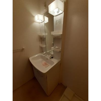 フェリーチェⅡ 102【管理NO：1-017354402-01020】 ★家具家電は申し込み後に搬入します 2026年08月中旬入居可能の物件画像