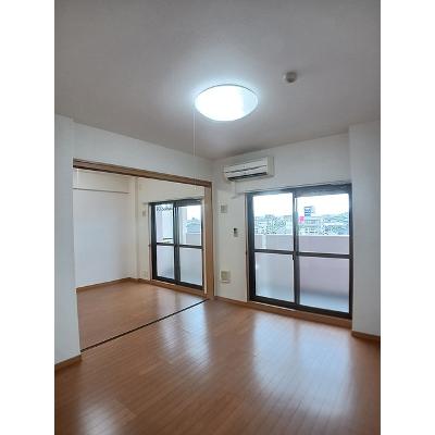 Ｇｒａｎｄ　Ｌｅａｇａ 403【管理NO：1-013873801-04030】 ★家具家電は申し込み後に搬入しますの物件画像