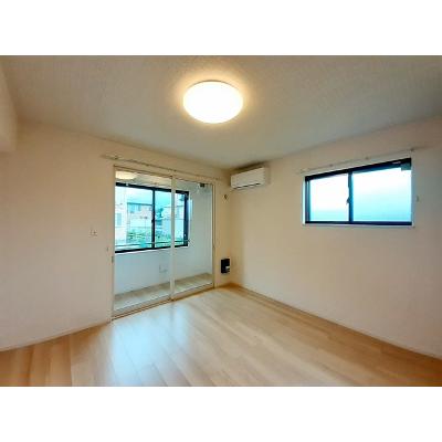 ピアッツァ 105【管理NO：1-027487101-01050】 ★家具家電は申し込み後に搬入しますの物件画像