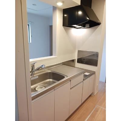 シャトー・ド・インペリアル 101【管理NO：1-021175001-01010】 ★家具家電は申し込み後に搬入しますの物件画像