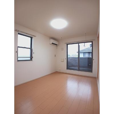ムーン　フォレスト　ヴィラ 201【管理NO：1-019607701-02010】 ★家具家電は申し込み後に搬入しますの物件画像
