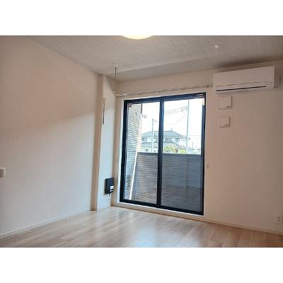 セナ 102【管理NO：1-028337901-01020】 ★家具家電は申し込み後に搬入します★の物件画像
