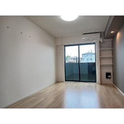 スプレンドーレ 103【管理NO：1-028285201-01030】 ★家具家電は申し込み後に搬入しますの物件画像