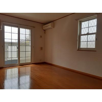 サニー・パークサイド 101【管理NO：1-013377401-01010】 ★家具家電は申し込み後に搬入します 2026年07月下旬入居可能の物件画像