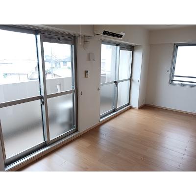 赤坂レジデンス 305【管理NO：1-016298401-03050】 ★家具家電は申し込み後に搬入しますの物件画像
