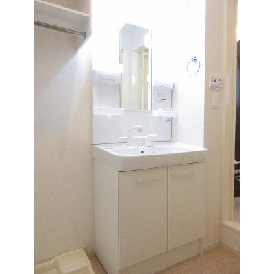 クリッター　カントリー 102【管理NO：1-021677601-01020】 ★家具家電は申し込み後に搬入します 2026年08月上旬入居可能の物件画像