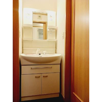 フォンタ－ナ 103【管理NO：1-012666101-01030】 ★家具家電は申し込み後に搬入しますの物件画像