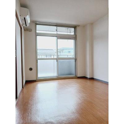 サンロイヤルマンション 205【管理NO：1-004023401-02050】 ★家具家電は申し込み後に搬入しますの物件画像