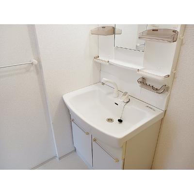 ビスキー　ローズ 103【管理NO：1-019196601-01030】 ★家具家電は申し込み後に搬入しますの物件画像