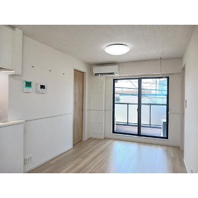 カーサ・ヴェルデ 201【管理NO：1-028652201-02010】 ★家具家電は申し込み後に搬入します★の物件画像