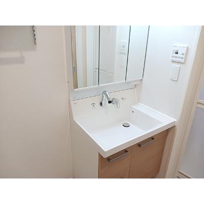 カーサ・ヴェルデ 201【管理NO：1-028652201-02010】 ★家具家電は申し込み後に搬入します★の物件画像