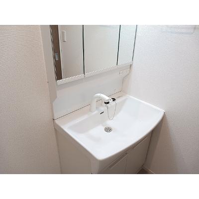 ヒカルサさいたま吉野 201【管理NO：1-028634301-02010】 ★家具家電は申し込み後に搬入します★の物件画像