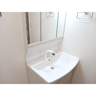 ヒカルサさいたま吉野 102【管理NO：1-028634301-01020】 ★家具家電は申し込み後に搬入します★の物件画像