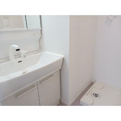 ヒカルサ西大宮 302【管理NO：1-028563601-03020】 ★家具家電は申し込み後に搬入します★の物件画像