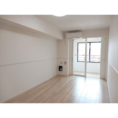 エリオス 205【管理NO：1-028224801-02050】 ★家具家電は申し込み後に搬入します★の物件画像