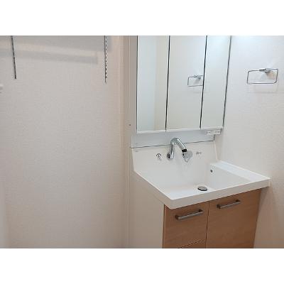 エリオス 205【管理NO：1-028224801-02050】 ★家具家電は申し込み後に搬入します★の物件画像