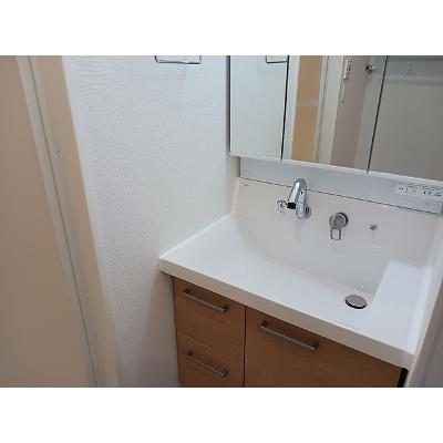 エリオス 101【管理NO：1-028224801-01010】 ★家具家電は申し込み後に搬入します★の物件画像
