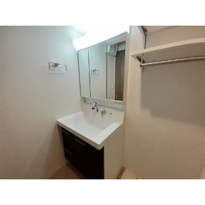カンパニュール 205【管理NO：1-027542701-02050】 ★家具家電は申し込み後に搬入します★の物件画像