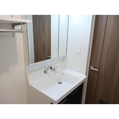 パインツリー 101【管理NO：1-025558001-01010】 ★家具家電は申し込み後に搬入しますの物件画像