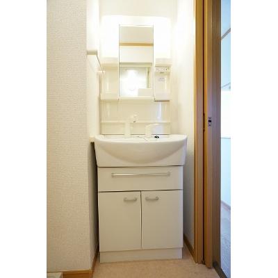 ヴィラ・アラモード 205【管理NO：1-013461901-02050】 ★家具家電は申し込み後に搬入します 2026年08月上旬入居可能の物件画像