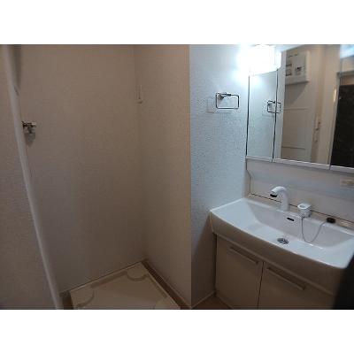 リッシュ 303【管理NO：1-028619001-03030】 ★家具家電は申し込み後に搬入します★の物件画像