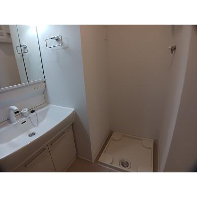 リッシュ 104【管理NO：1-028619001-01040】 ★家具家電は申し込み後に搬入します★の物件画像