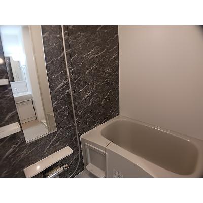 リッシュ 101【管理NO：1-028619001-01010】 ★家具家電は申し込み後に搬入します★の物件画像