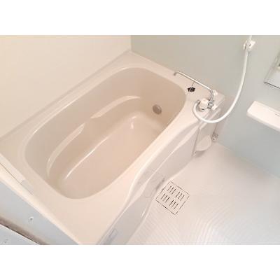 ラ・メールⅡ 102【管理NO：1-018978902-01020】 ★家具家電は申し込み後に搬入します★の物件画像
