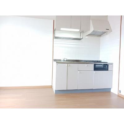 メゾンエレガントⅡ 202【管理NO：1-006316701-02020】 ★家具家電は申し込み後に搬入します★の物件画像