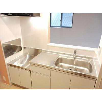 リバーサイド　タカⅢ 102【管理NO：1-022894902-01020】 ★家具家電は申し込み後に搬入します★の物件画像