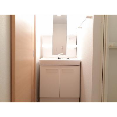 カーサ　フェリーチェⅡ 102【管理NO：1-018541702-01020】 ★家具家電は申し込み後に搬入します★の物件画像